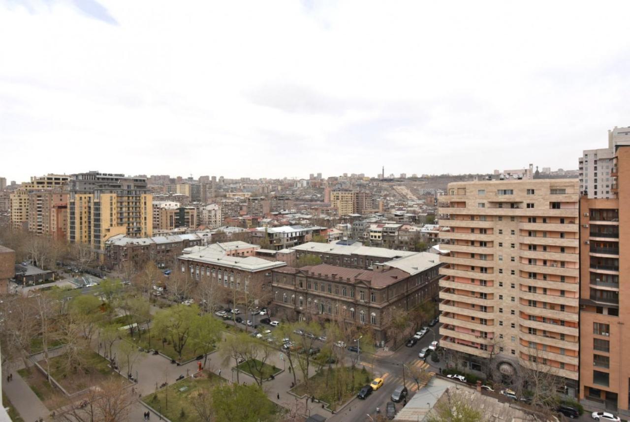 Rent Inn Yerevan On Buzand Street Экстерьер фото